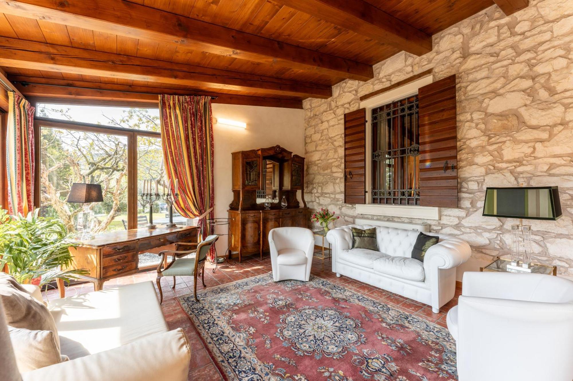 Villa Ada Неграр Екстериор снимка